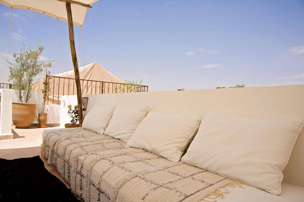Riad Le J Marrakesh Bagian luar foto